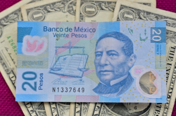 El peso mexicano se encuentra entre las monedas con mejor desempeño mundial este año