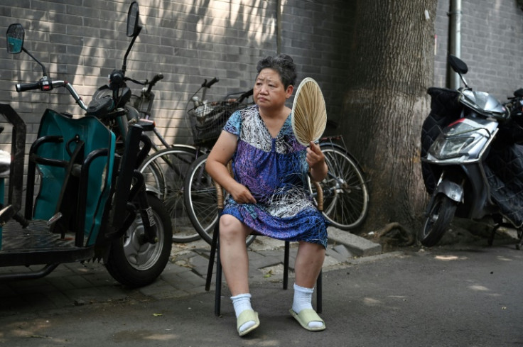 En Beijing, se instó a los ancianos a permanecer en el interior y a los niños a acortar el tiempo de juego al aire libre.