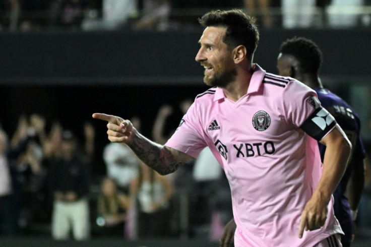 Lionel Messi celebra marcar el tercer gol de Inter Miami durante el partido de octavos de final de la Leagues Cup contra Orlando City el miércoles.