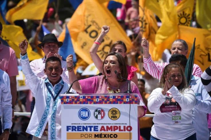 Xóchitl Gálvez, una franca empresaria y senadora, ha sido seleccionada para representar a la coalición opositora de México en las elecciones presidenciales del próximo año.