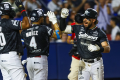 Toros apalea 15-7 a Sultanes y queda a un triunfo